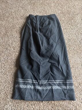 Eddie Bauer Women's Black Maxi Skirt with Subtle Hem Pattern